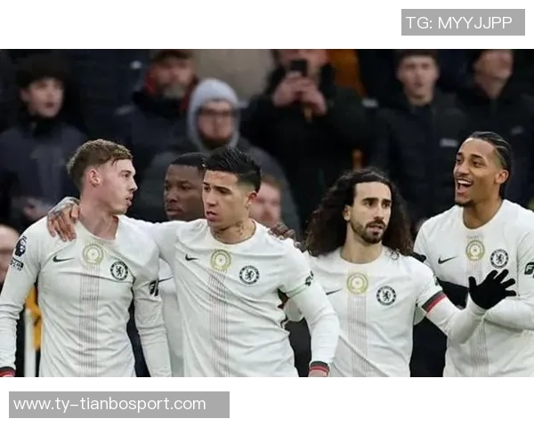 英超激战正酣曼联追平切尔西狼队仍无胜绩垫底